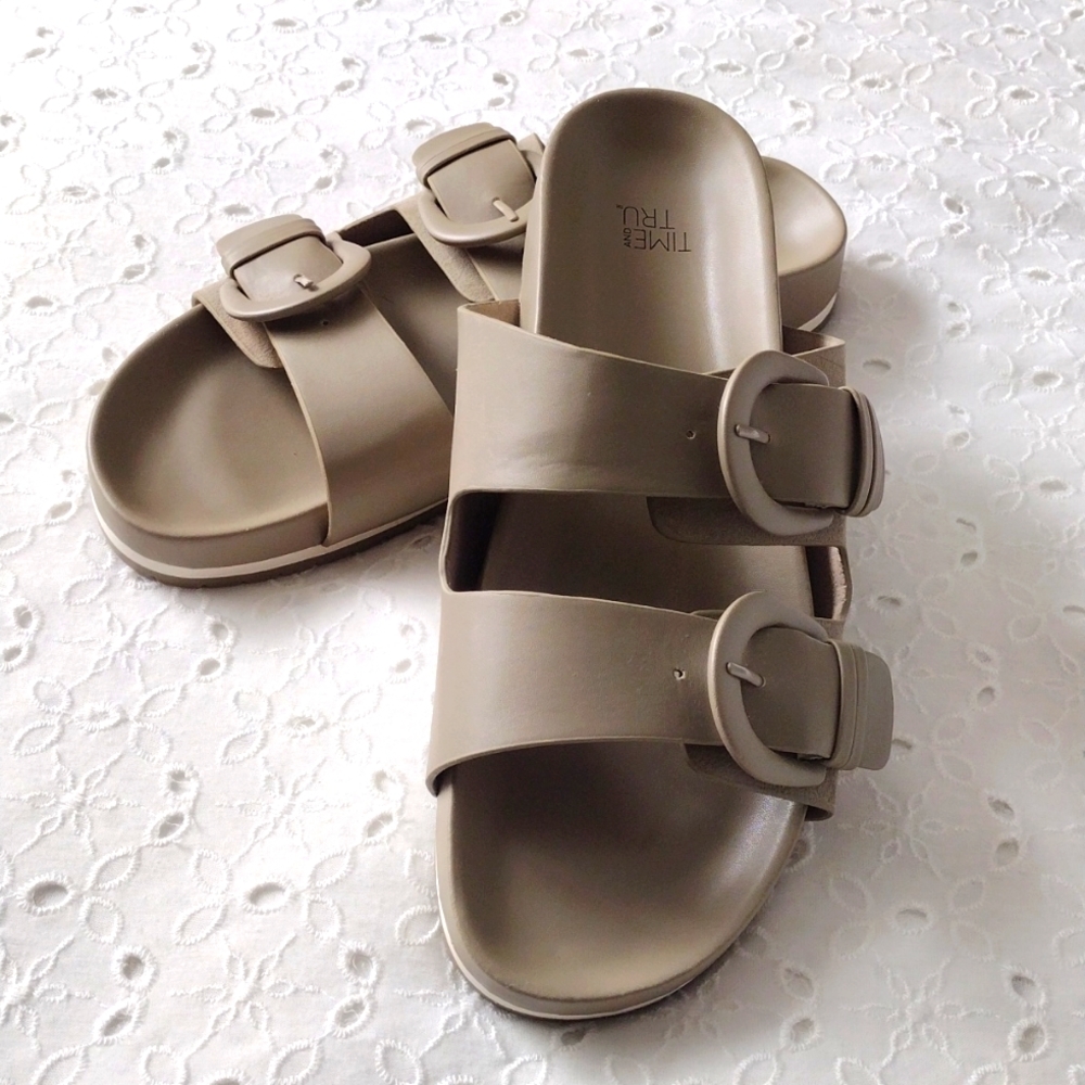 Slides Sandals Buckles Dark Tan Like New Size 9